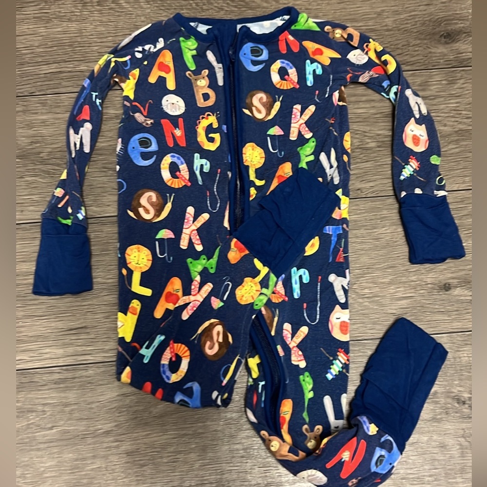 Little sleepies alphabet zippy 12-18 months